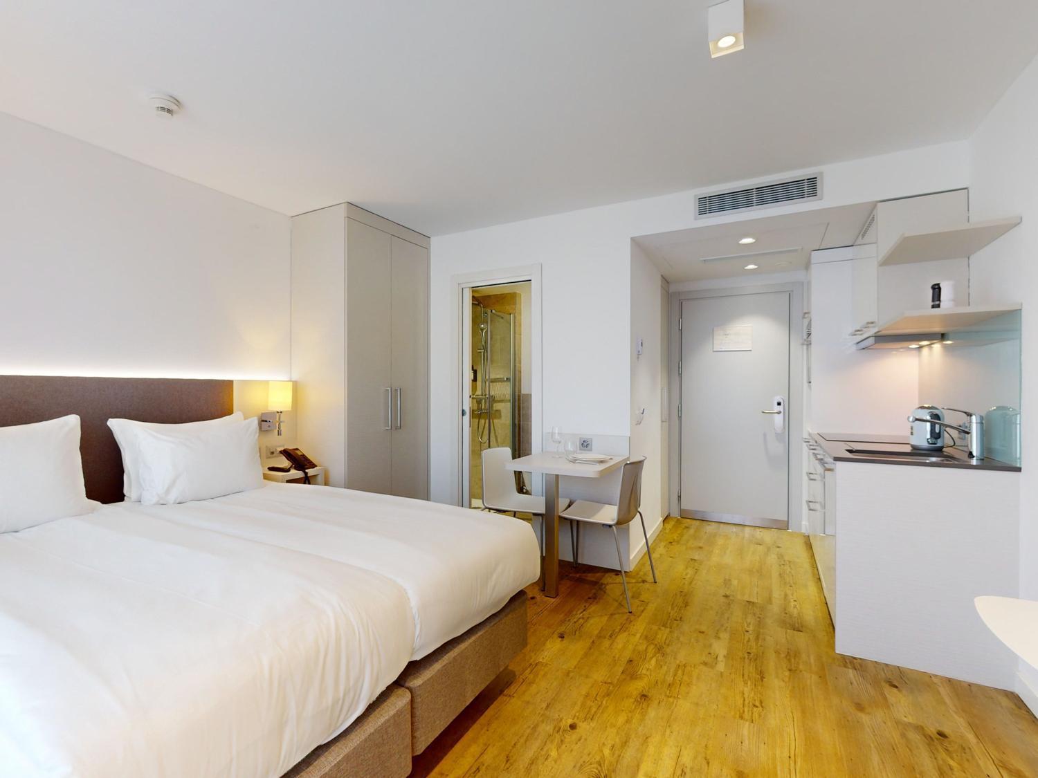 Nonanteneuf Appart Hotel Vevey - Contactless Check-In Ruang foto