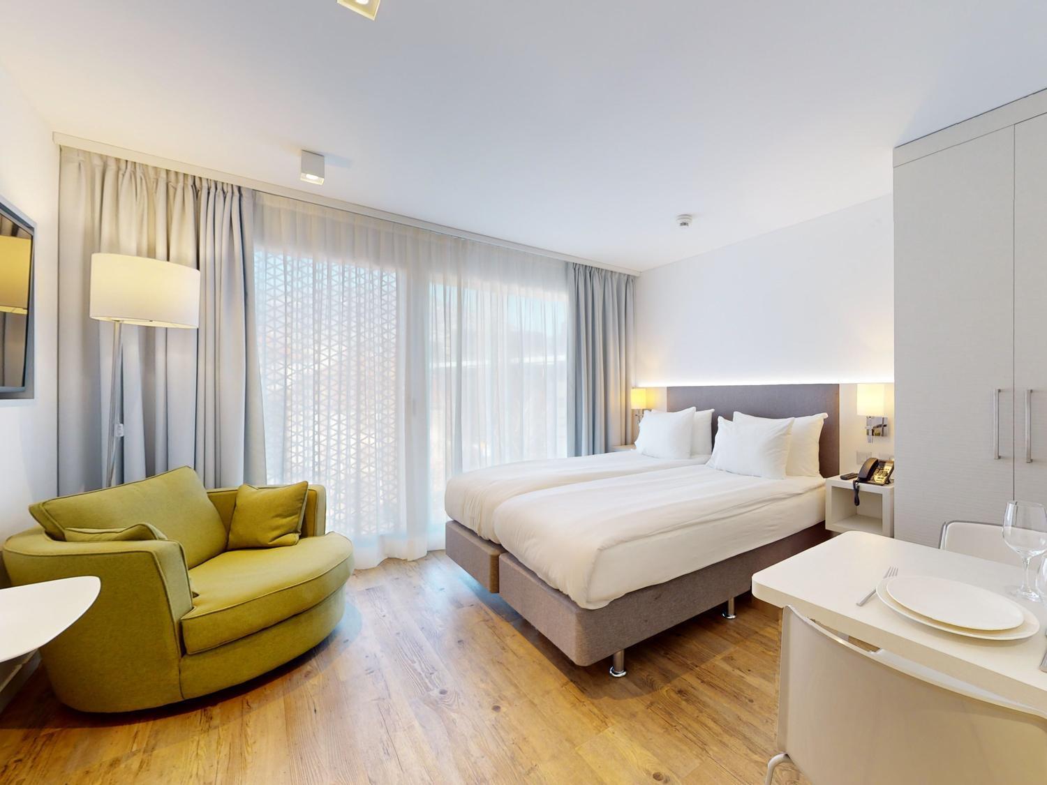 Nonanteneuf Appart Hotel Vevey - Contactless Check-In Bagian luar foto